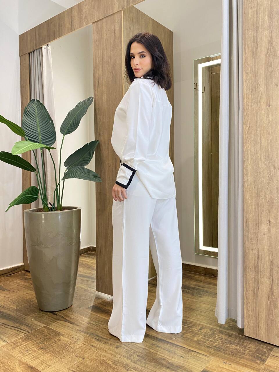 Conjunto Alfaiataria Kaiju Blusa e Calça Pantalona Branco